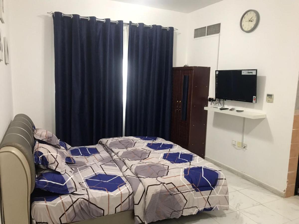 Apartment In Ajman,Furnished Studio ภายนอก รูปภาพ