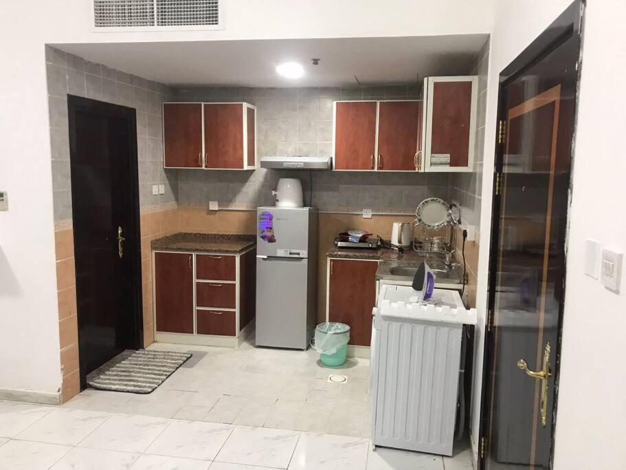 Apartment In Ajman,Furnished Studio ภายนอก รูปภาพ